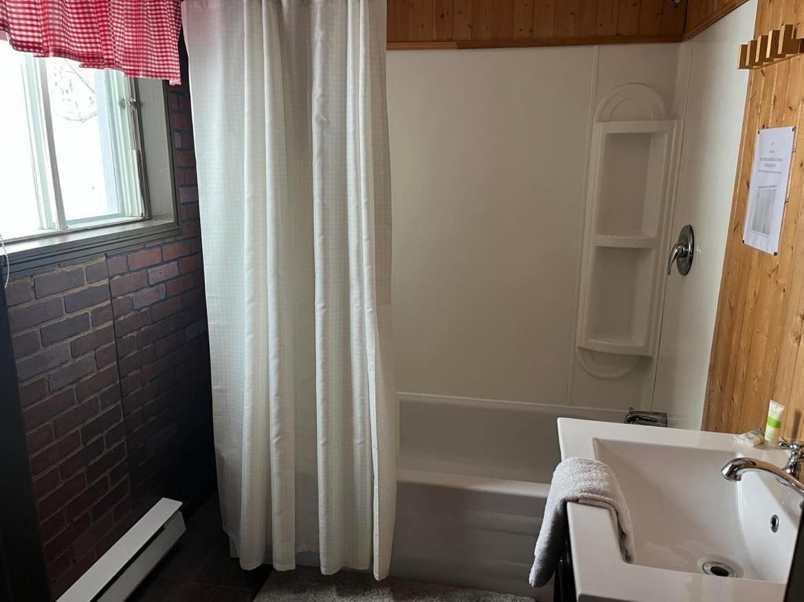La Cabane Chez Jimmy Petit-Saguenay Zewnętrze zdjęcie